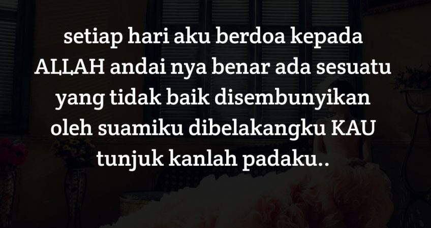 15 minit kemudian suamiku pun sampai ke rumah aku terus 